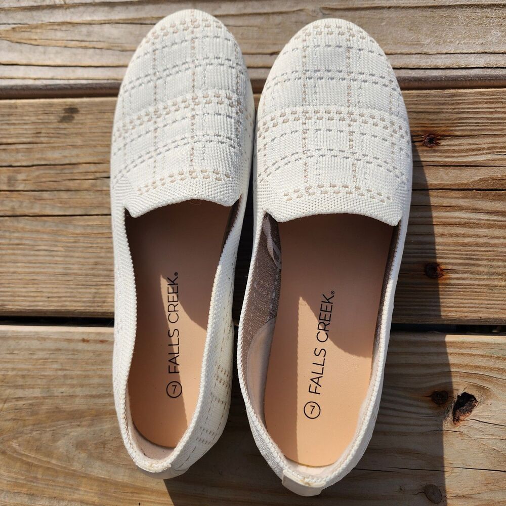 FALLS CREEK White Slip-on Flats Size 7